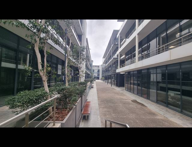 236M² OFFICE TO LET IN WOODSTOCK